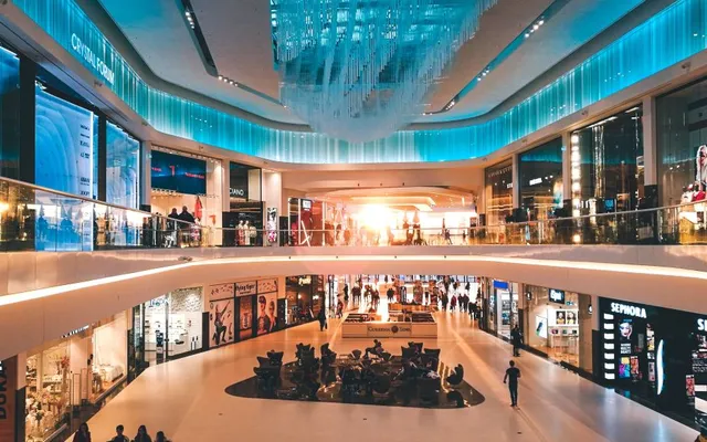 Retailers Fight Hard for Sales as Summer Season Disappoints